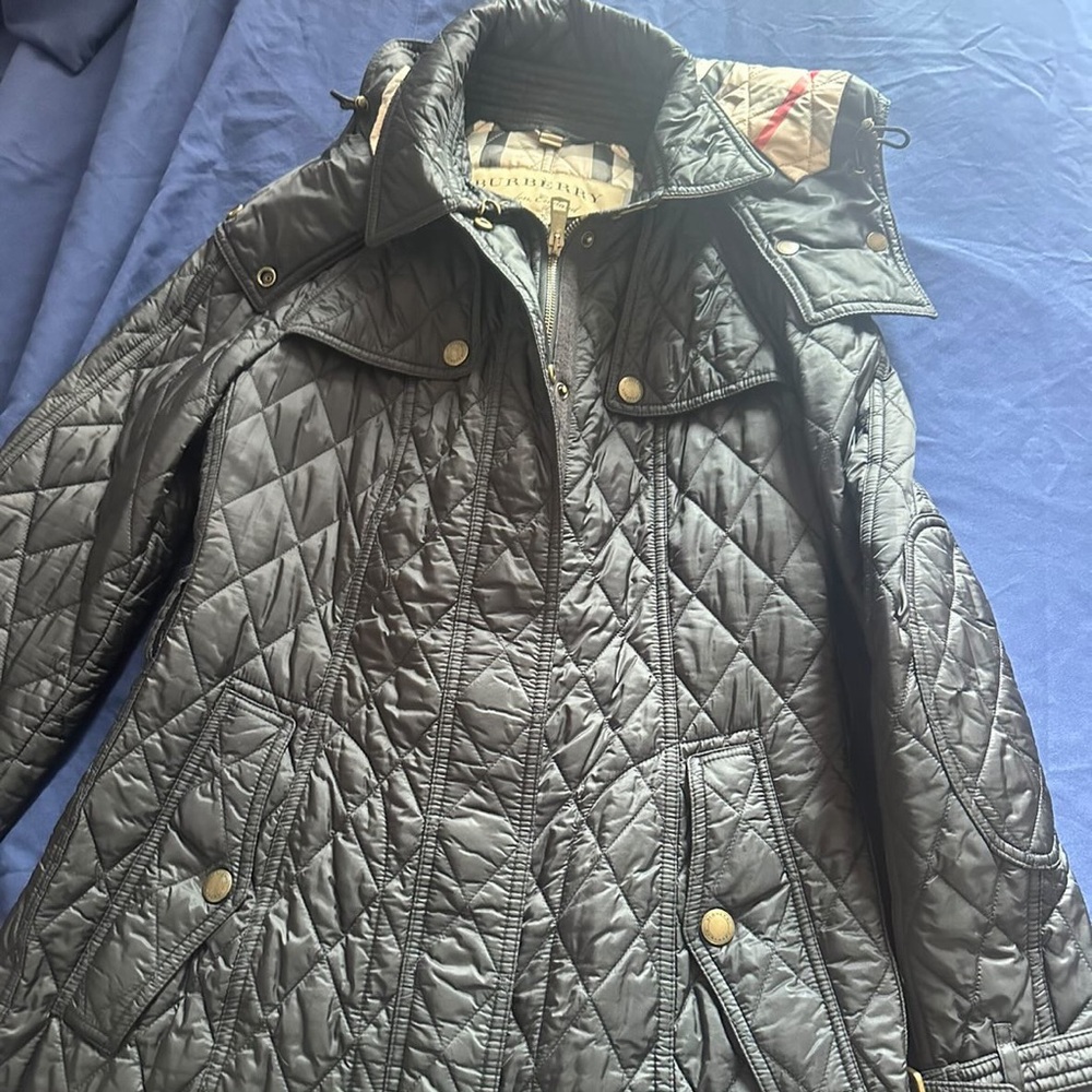 BURBERRY Quilted Jacket Black Size S w/ detachable hood & belt Great condition